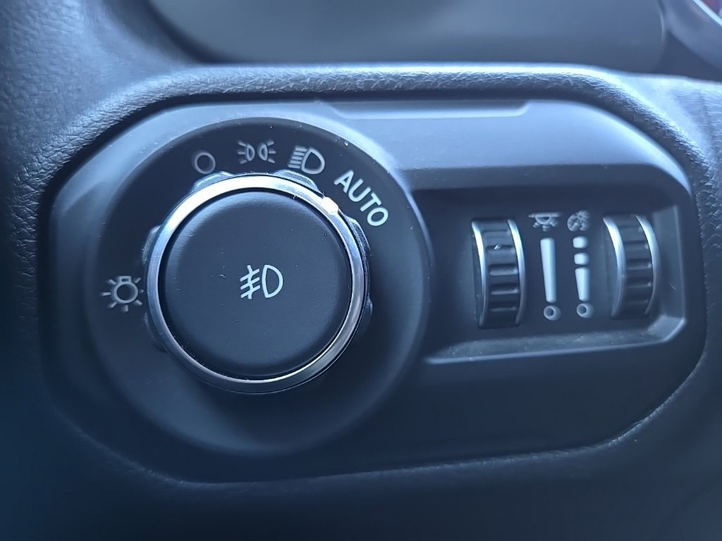 Used 2021 Jeep Wrangler Unlimited Sport AWD/4WD image 18