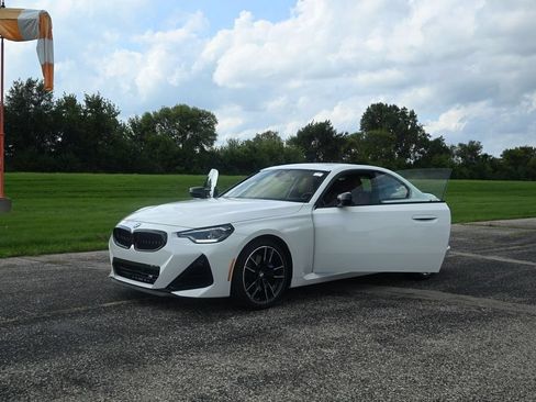 Used 2026 BMW M240i xDrive Coupe AWD/4WD image 11