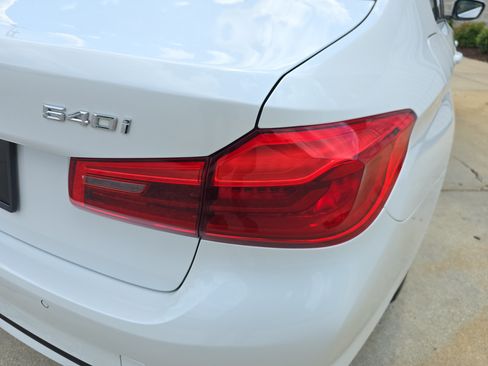 Used 2020 BMW 540i w/ Convenience Package RWD image 33