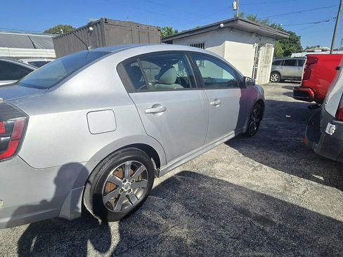 Used 2012 Nissan Sentra 2.0 SR w/ Special Edition Pkg image 7