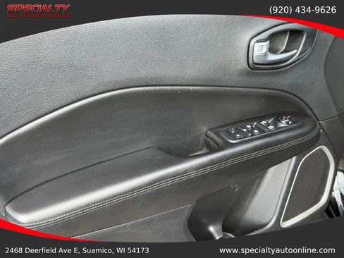 Used 2021 Jeep Compass Latitude AWD/4WD image 31