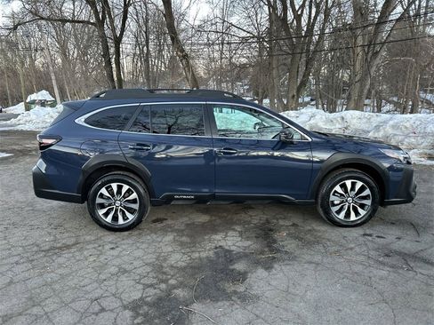 Certified 2023 Subaru Outback Limited image 9