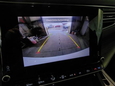 Used 2024 Jeep Wagoneer L Series II w/ Flexible Seating Group image 28