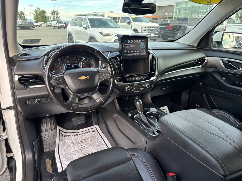 Used 2019 Chevrolet Traverse LT w/ LT Premium Package AWD/4WD image 35