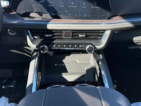 New 2026 Chevrolet Suburban Premier w/ Sun And Tow Package image 10