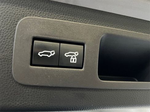 Used 2023 Lexus LX 600 4WD w/ Accessory Package (Z1) image 7