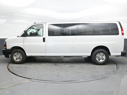 Used 2024 Chevrolet Express 3500 LS RWD image 4