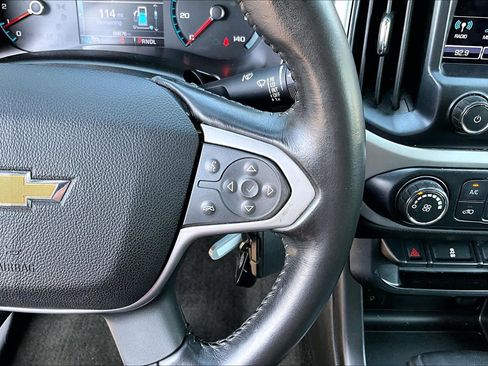 Used 2017 Chevrolet Colorado LT w/ Midnight Edition image 23