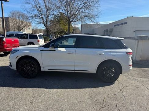 New 2026 Lincoln Corsair Premiere image 4