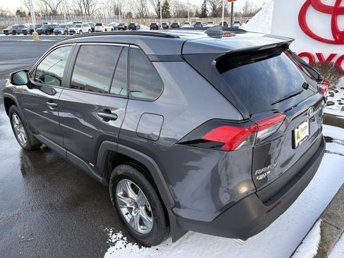 Certified 2025 Toyota RAV4 XLE image 5