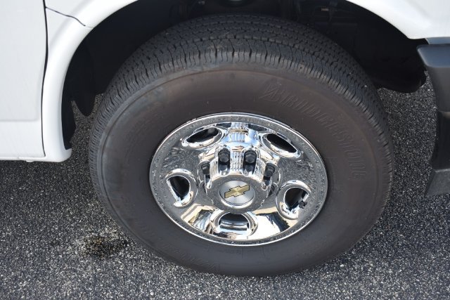Used 2025 Chevrolet Express 2500 Extended RWD image 11