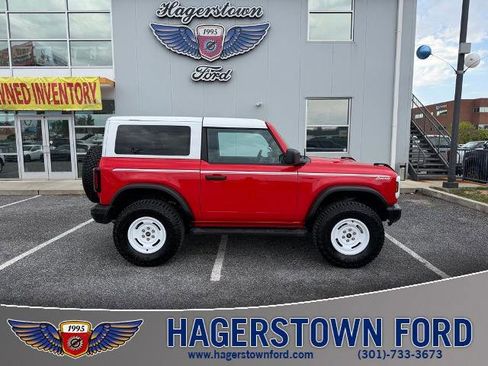 Certified 2024 Ford Bronco Heritage Edition AWD/4WD image 1