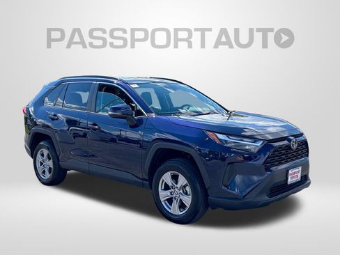 Used 2025 Toyota RAV4 XLE AWD/4WD image 13