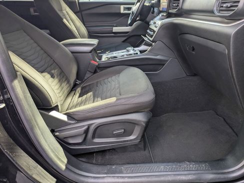 Certified 2021 Ford Explorer XLT image 37