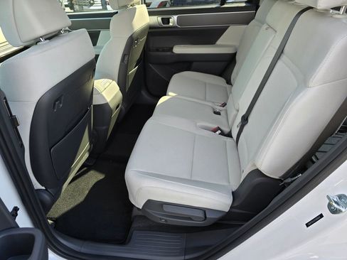New 2026 Hyundai Santa Fe SE image 18