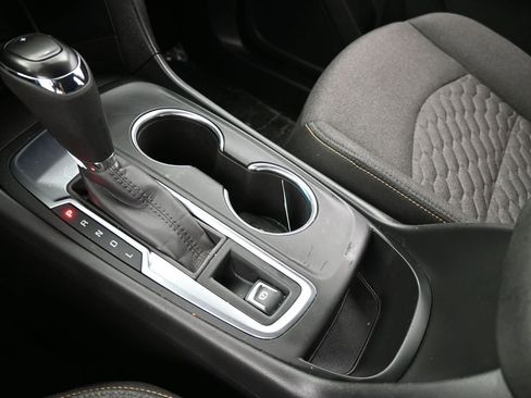 Used 2021 Chevrolet Equinox LT image 25