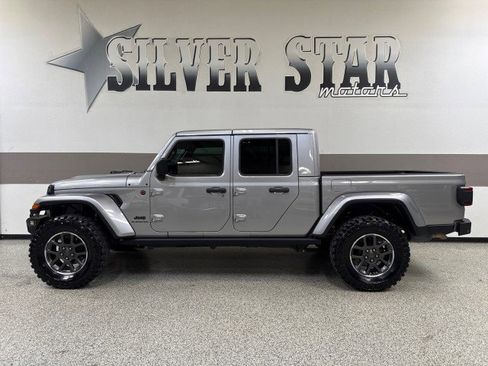 Used 2020 Jeep Gladiator Overland image 1