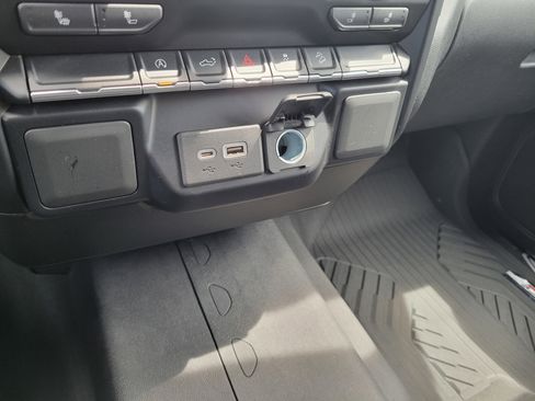 Certified 2021 Chevrolet Silverado 1500 RST AWD/4WD image 22