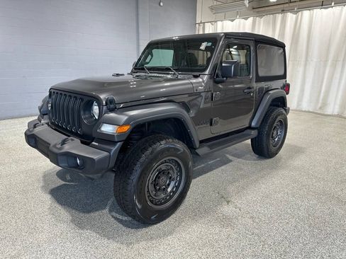 Used 2023 Jeep Wrangler Sport AWD/4WD image 5