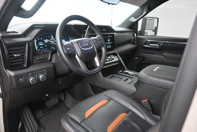 Used 2026 GMC Sierra 2500 AT4 w/ AT4 Premium Plus Package AWD/4WD image 5