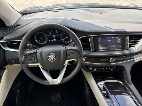 Used 2023 Buick Enclave Essence w/ Experience Buick Package FWD image 18