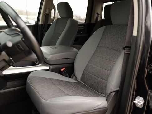 Used 2019 RAM 1500 Big Horn image 25