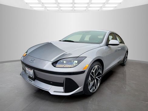 Certified 2025 Hyundai Ioniq 6 SEL image 3