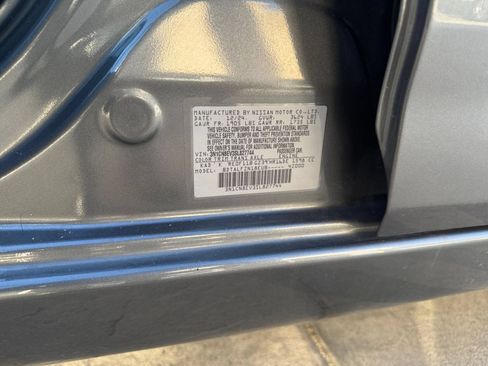 Used 2025 Nissan Versa SV FWD image 27