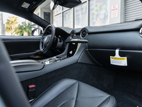 New 2025 Karma Revero Luxury image 2