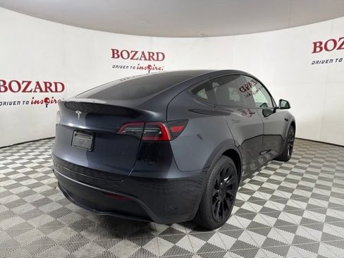 Used 2024 Tesla Model Y 2WD image 8