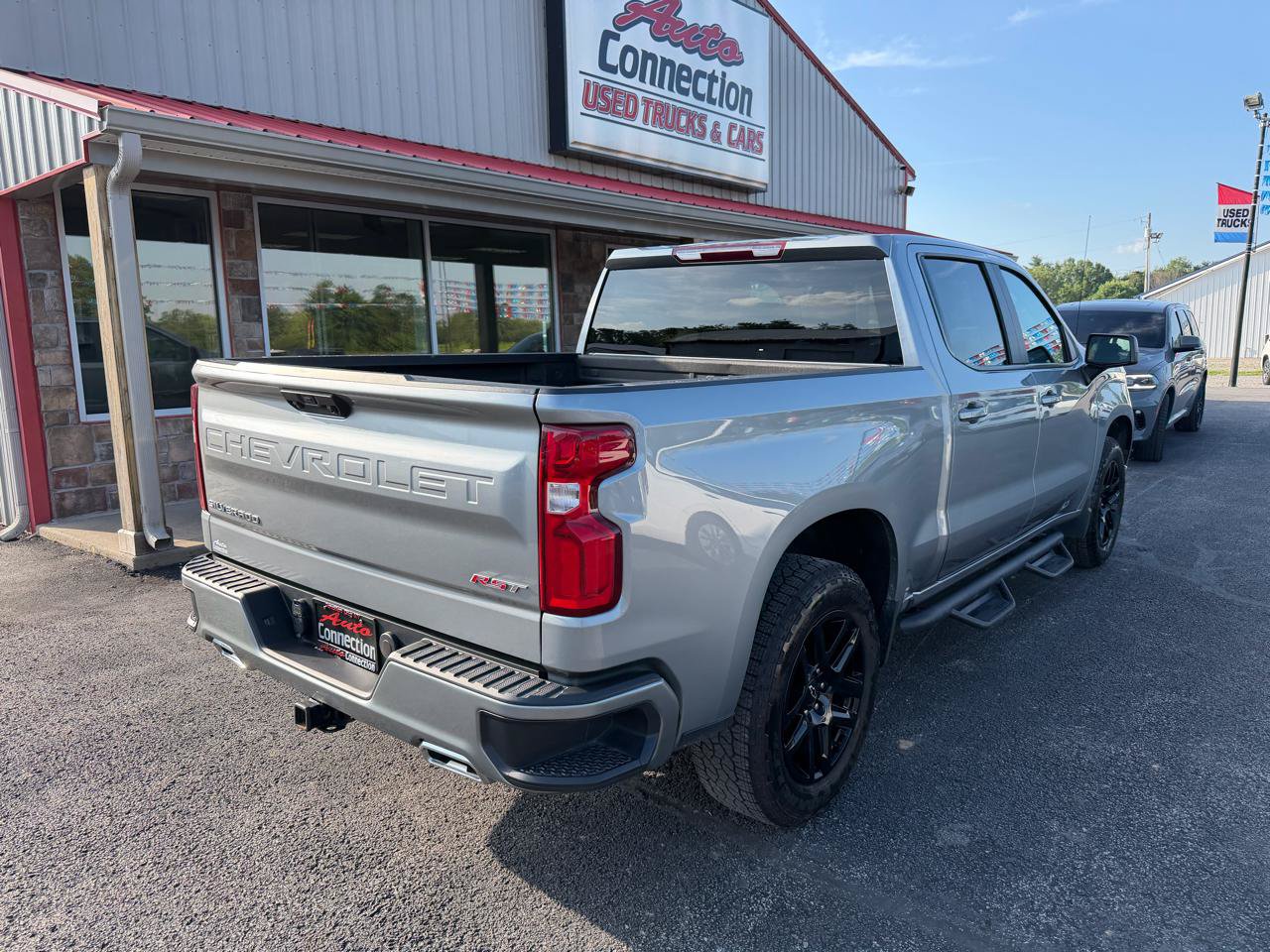 Used 2024 Chevrolet Silverado 1500 RST AWD/4WD image 4