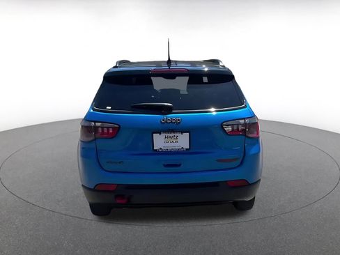 Used 2025 Jeep Compass Trailhawk AWD/4WD image 12