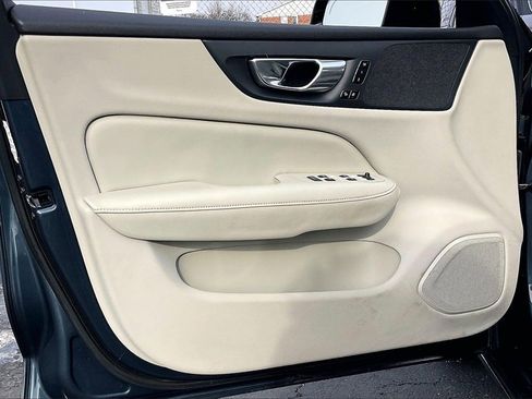 Used 2024 Volvo S60 B5 Plus image 21