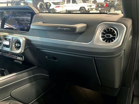 Used 2025 Mercedes-Benz G 63 AMG 4MATIC image 17