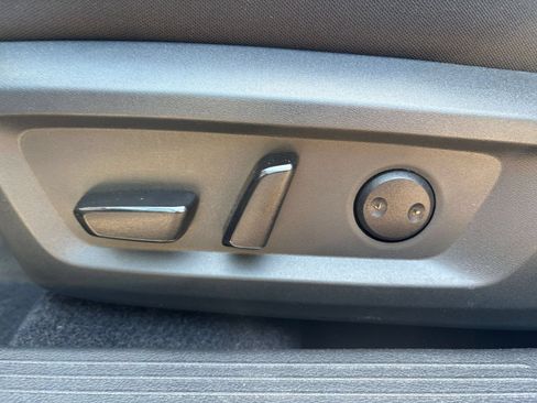 Used 2026 Nissan Rogue SV FWD image 22
