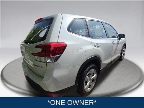 Used 2024 Subaru Forester AWD/4WD image 3
