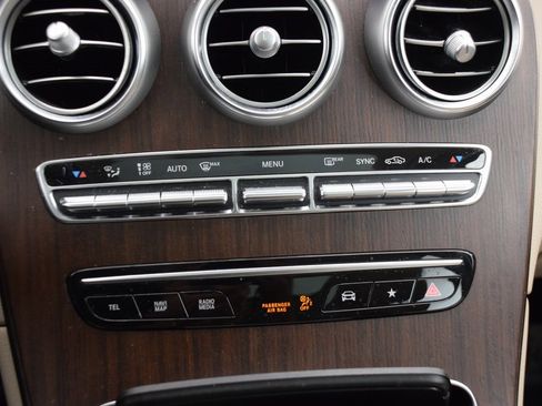 Certified 2022 Mercedes-Benz GLC 300 image 27