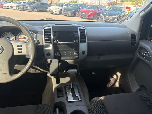 Used 2017 Nissan Frontier Desert Runner RWD image 18