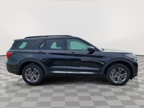 Used 2025 Ford Explorer Active w/ Active Comfort Package AWD/4WD image 6