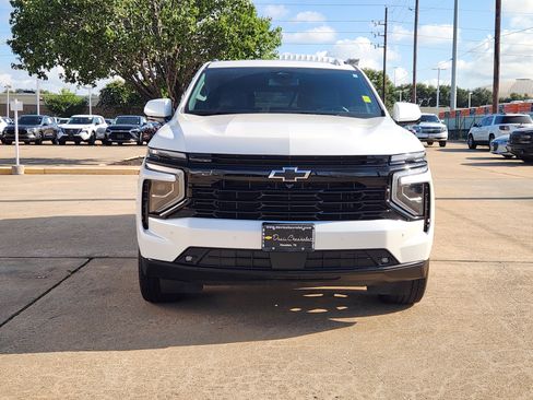 Used 2025 Chevrolet Suburban RST w/ Comfort Package RWD image 3