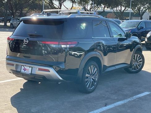 Used 2023 Nissan Pathfinder SL w/ SL Premium Package image 5