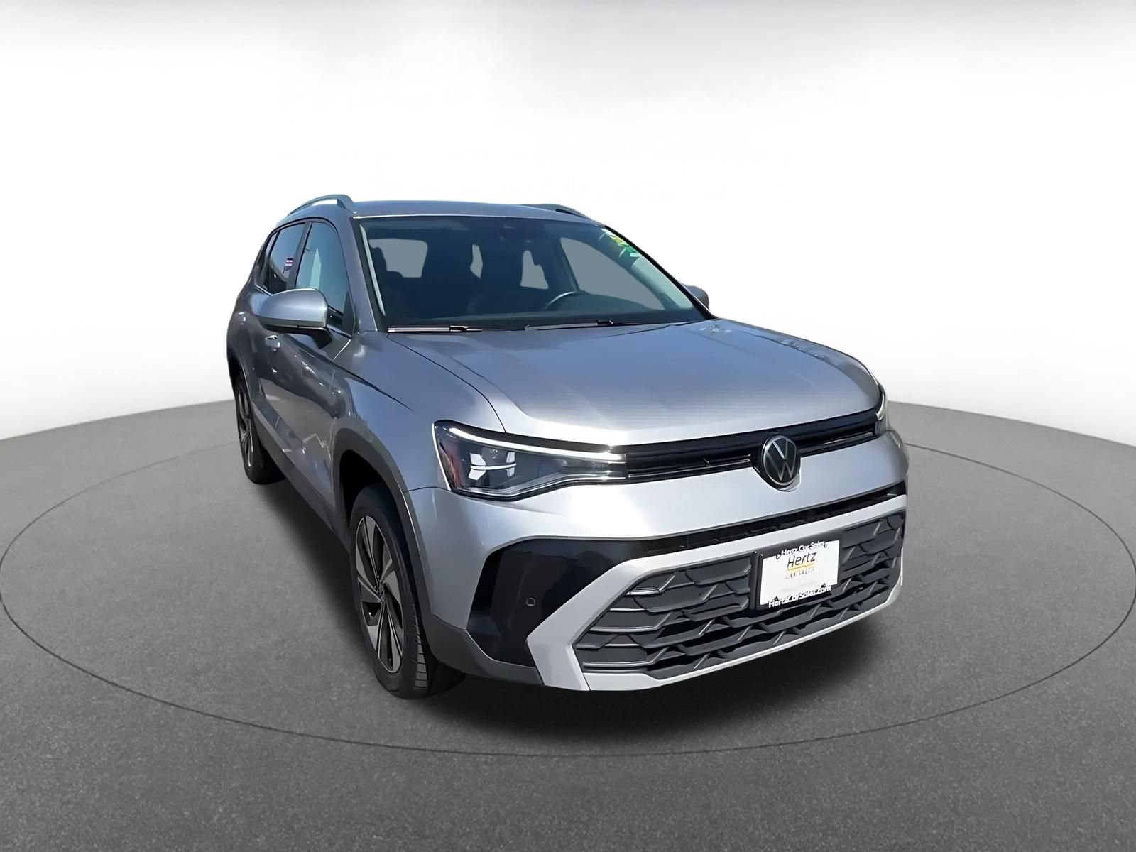 Used 2026 Volkswagen Taos SE AWD/4WD image 3