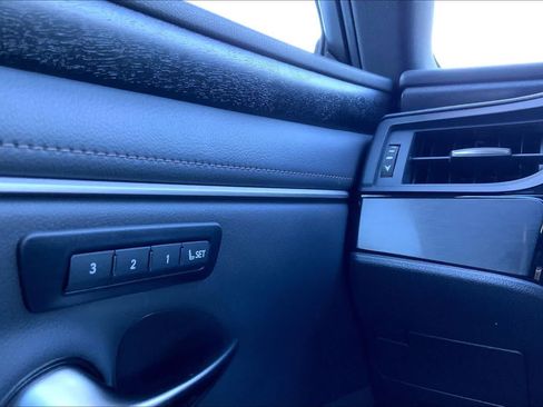 Used 2025 Lexus ES 350 w/ Premium Package FWD image 34