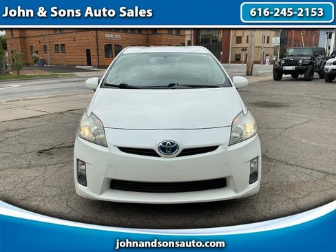 Used 2010 Toyota Prius Two FWD image 1