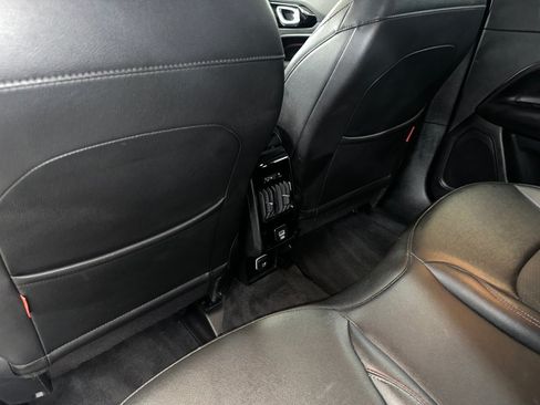 Used 2024 Jeep Compass Trailhawk AWD/4WD image 17