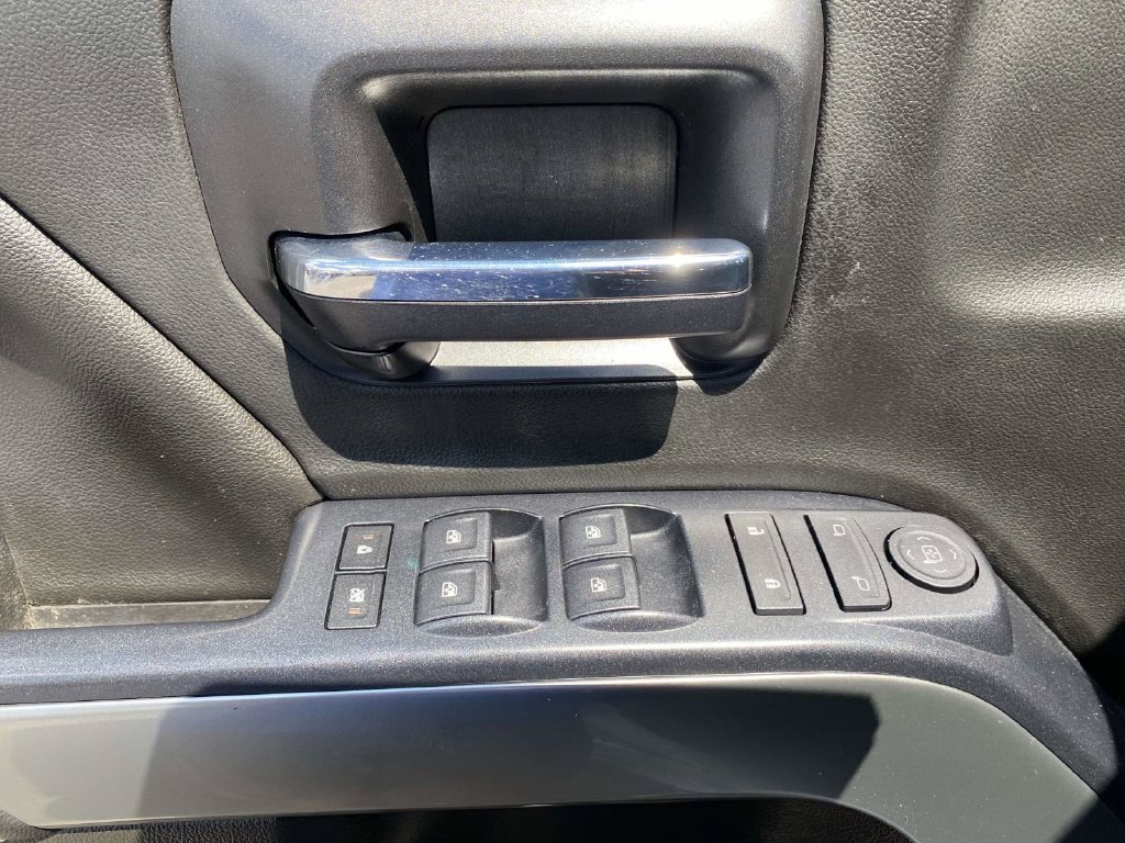 Used 2018 Chevrolet Silverado 2500 LT AWD/4WD image 16