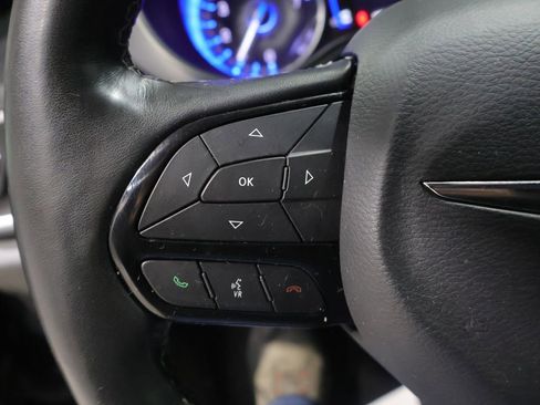 Used 2019 Chrysler Pacifica Touring Plus w/ S Appearance Package image 32