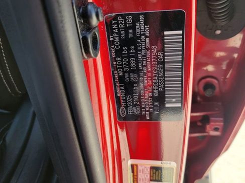 Used 2025 Hyundai Venue SEL FWD image 21