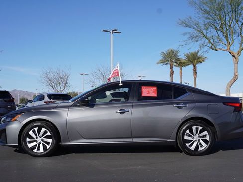 Certified 2025 Nissan Altima 2.5 S image 2