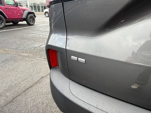 Used 2022 Ford Escape SE w/ Convenience Package FWD image 35